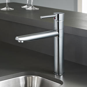 Kitchen Faucets Without a Side Sprayer