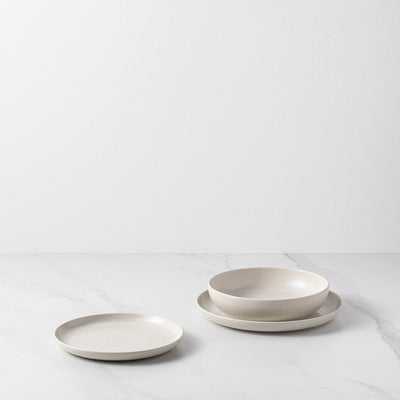 Pacifica 18-Piece Dinnerware Place Setting with Pasta Bowls