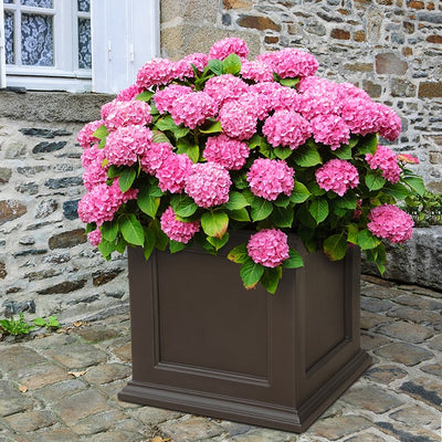 Fairfield 28" Square Planter