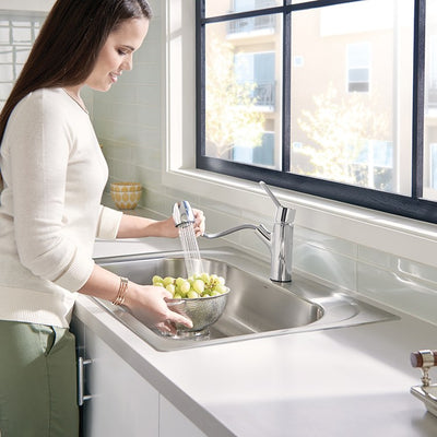 Method Single Handle Pull Out Kitchen Faucet