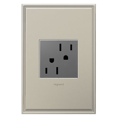 Receptacle adorne Tamper Resistant 15 Amps 120 Volt Magnesium