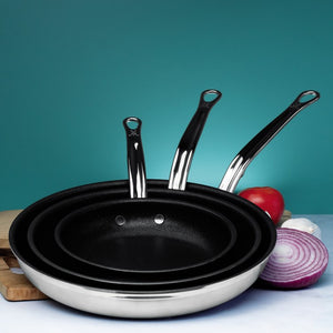31575 Kitchen/Cookware/Saute & Frying Pans