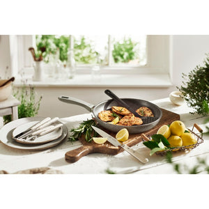 1018380 Kitchen/Cookware/Saute & Frying Pans