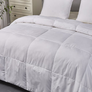 33004 Bedding/Bedding Essentials/Down Comforters