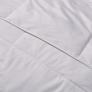 33005 Bedding/Bedding Essentials/Down Comforters