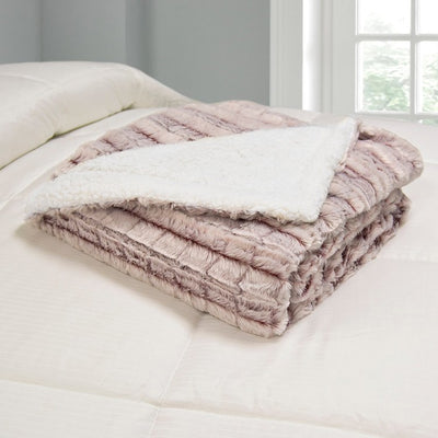 418241 Bedding/Bedding Essentials/Bed Pillows