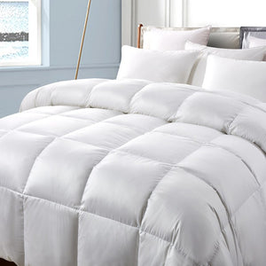 SE010211 Bedding/Bedding Essentials/Down Comforters