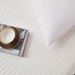 212003 Bedding/Bedding Essentials/Bed Pillows