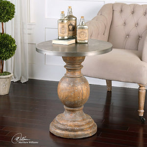 24491 Decor/Furniture & Rugs/Accent Tables