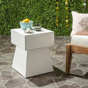 VNN1000B Outdoor/Patio Furniture/Outdoor Tables