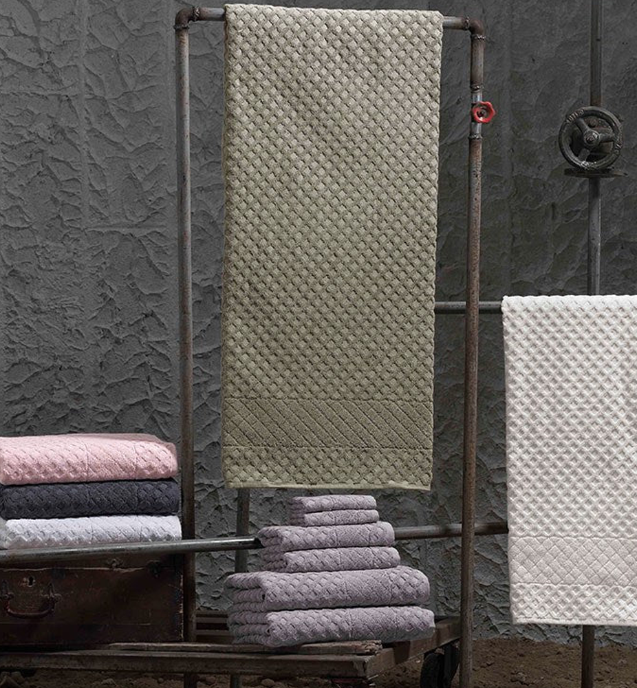 Bath Linens & Bathroom Rugs