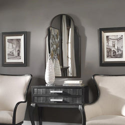 Transitional Décor