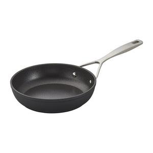 1005456 Kitchen/Cookware/Saute & Frying Pans
