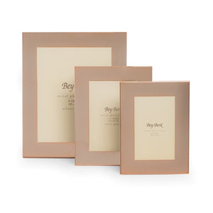 BF122-09 Decor/Decorative Accents/Photo Frames