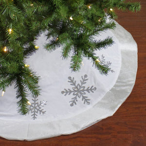 34315063-WHITE Holiday/Christmas/Christmas Stockings & Tree Skirts