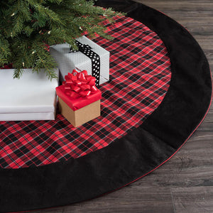 QTX17611 Holiday/Christmas/Christmas Stockings & Tree Skirts