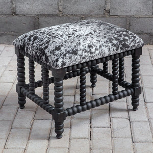 23589 Decor/Furniture & Rugs/Ottomans Benches & Small Stools