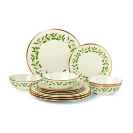 Holiday Twelve-Piece Plate and Bowl Set