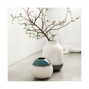 1042865071 Decor/Decorative Accents/Vases