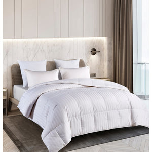 120002 Bedding/Bedding Essentials/Down Comforters