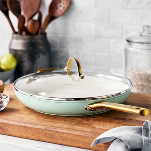 CC005354-001 Kitchen/Cookware/Saute & Frying Pans