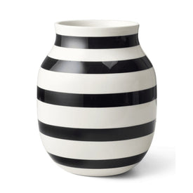 Omaggio 7.9" Vase - Black