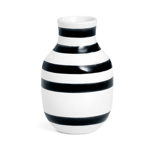 690186 Decor/Decorative Accents/Vases
