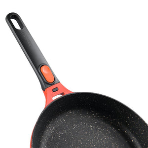 2307414 Kitchen/Cookware/Saute & Frying Pans