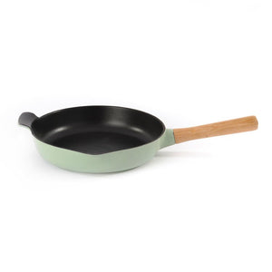 3900046 Kitchen/Cookware/Saute & Frying Pans