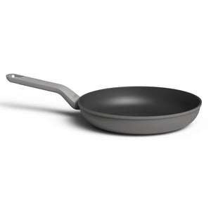 3950160 Kitchen/Cookware/Saute & Frying Pans