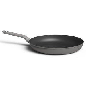 3950163 Kitchen/Cookware/Saute & Frying Pans