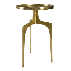 25053 Decor/Furniture & Rugs/Accent Tables