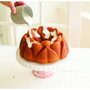 93848 Kitchen/Bakeware/Cake Pans