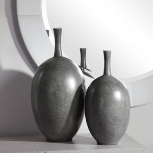 17711 Decor/Decorative Accents/Vases