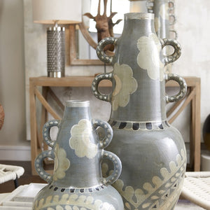 10682 Decor/Decorative Accents/Vases